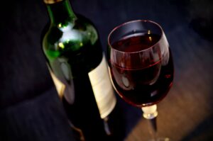 Lire la suite à propos de l’article Bien choisir son vin rouge : les bases essentielles